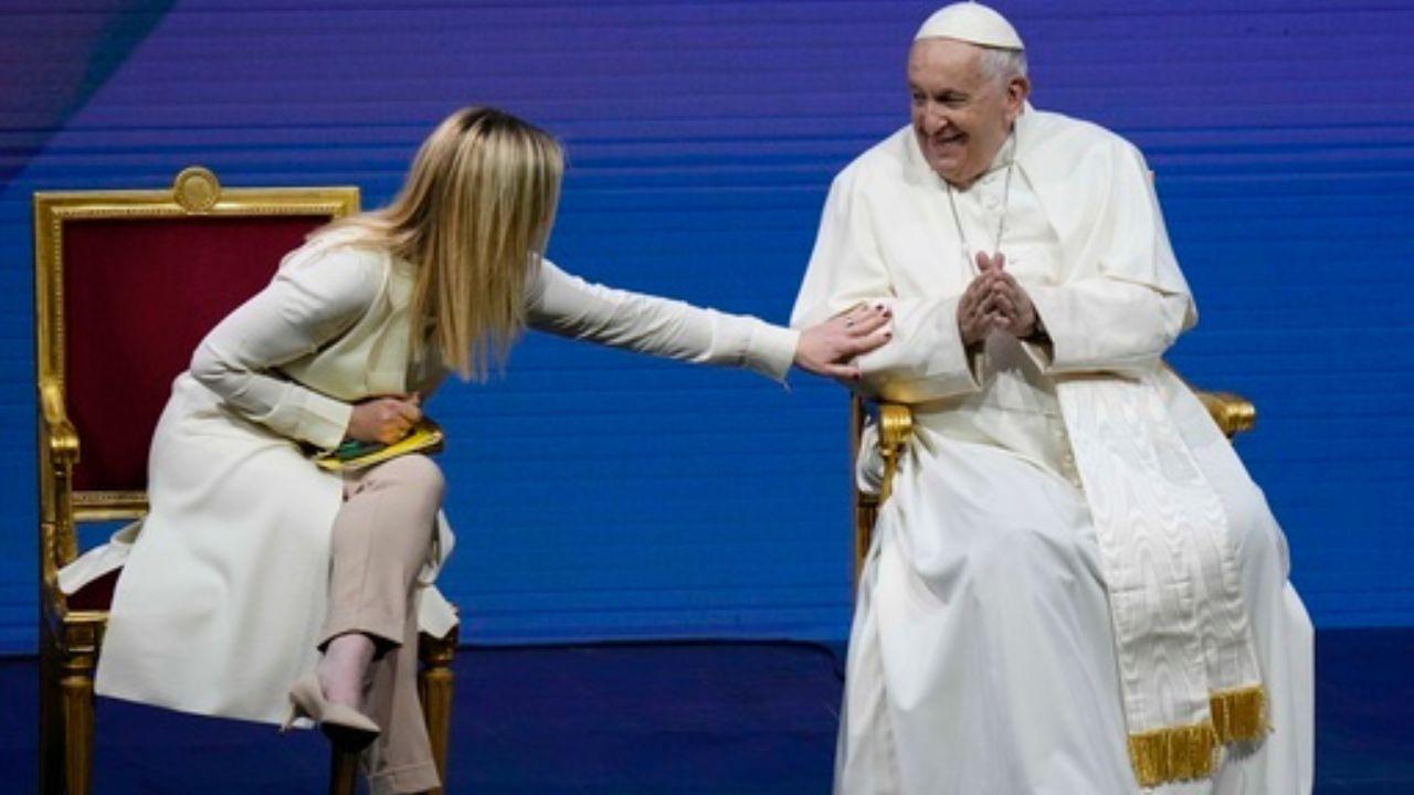 Papa Francesco con Meloni nel 2023