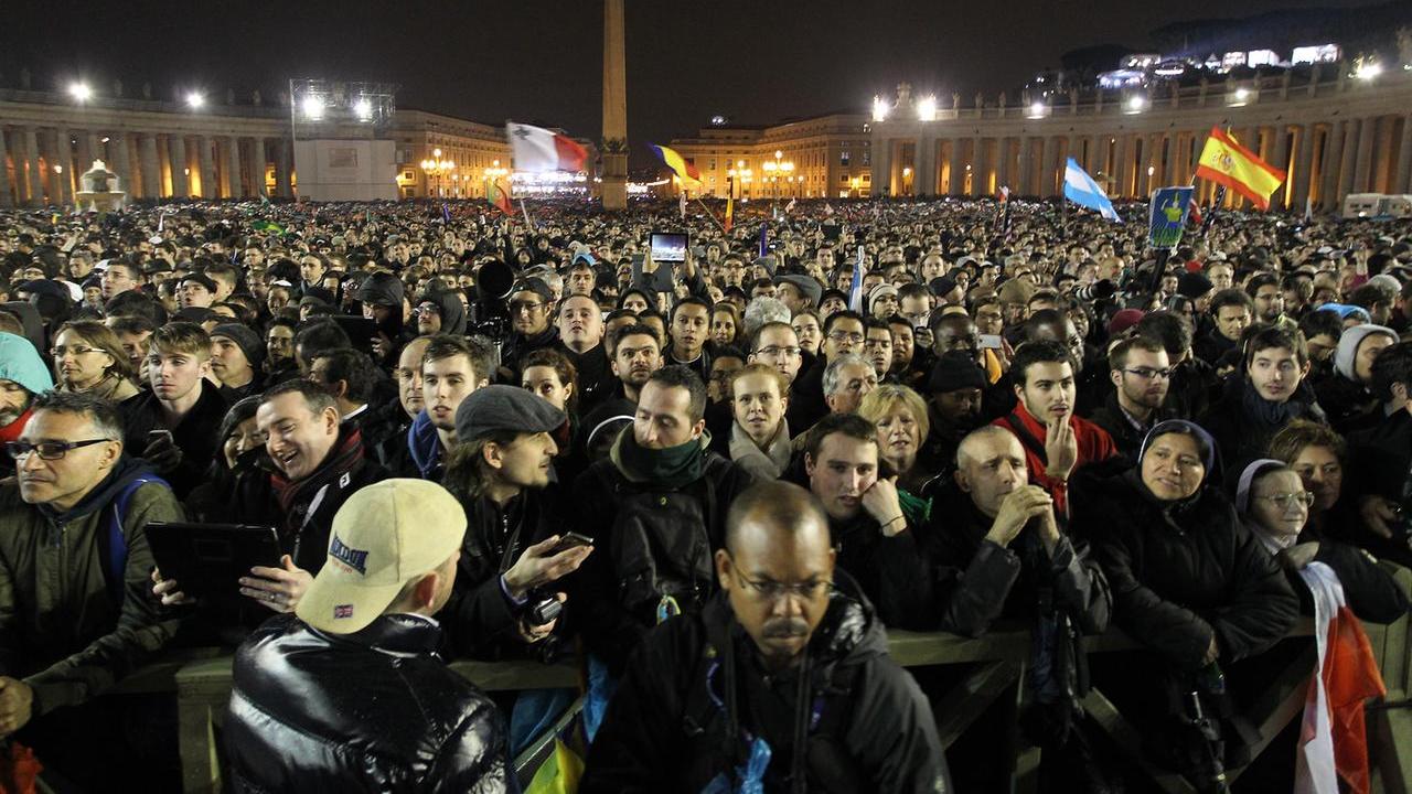 Piazza San Pietro il 13 marzo 2013