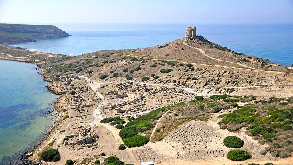 Archeologi al lavoro: caccia alle meraviglie nascoste di Tharros