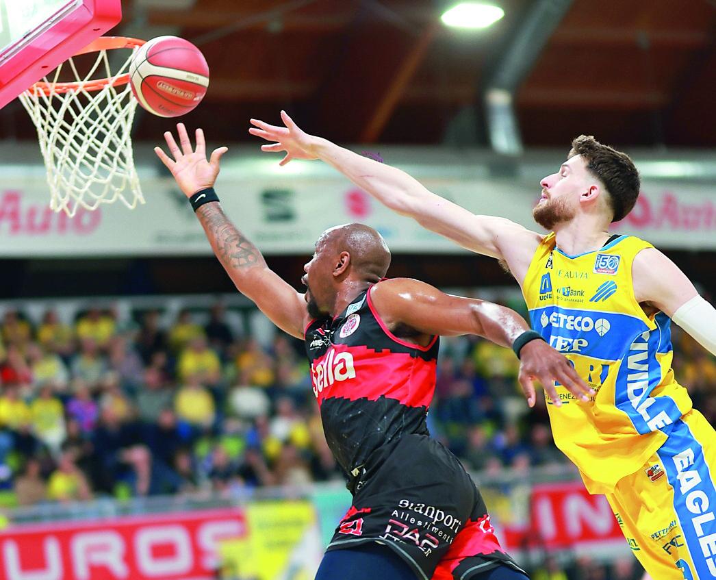 La Sella perde l’inerzia nel finale. A Cividale non basta un super Davis