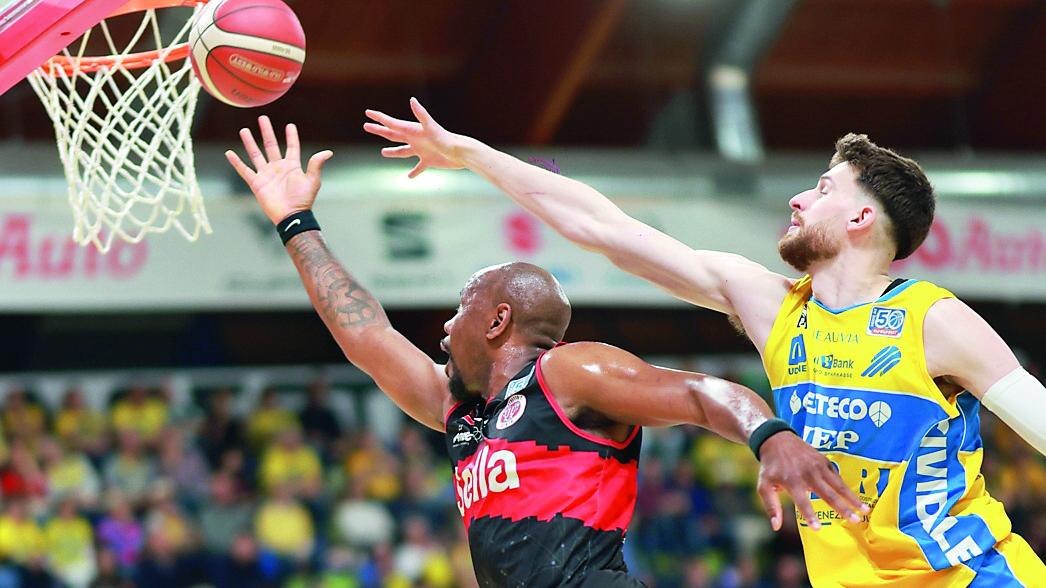 La Sella perde l’inerzia nel finale. A Cividale non basta un super Davis