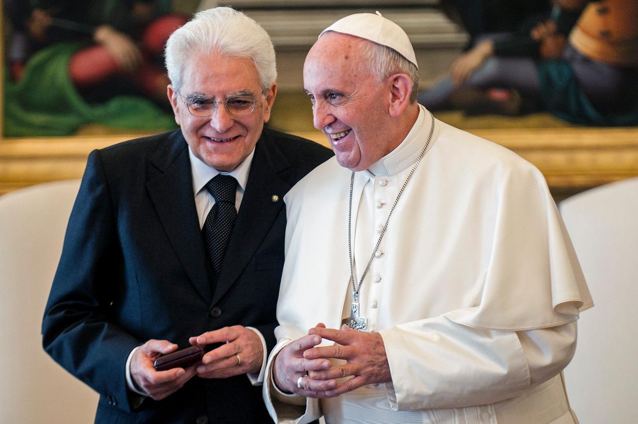 18/04/2015 CittÃ  del Vaticano, papa Francesco riceve in udienza privata il presidente della Repubblica italiana Sergio Mattarella