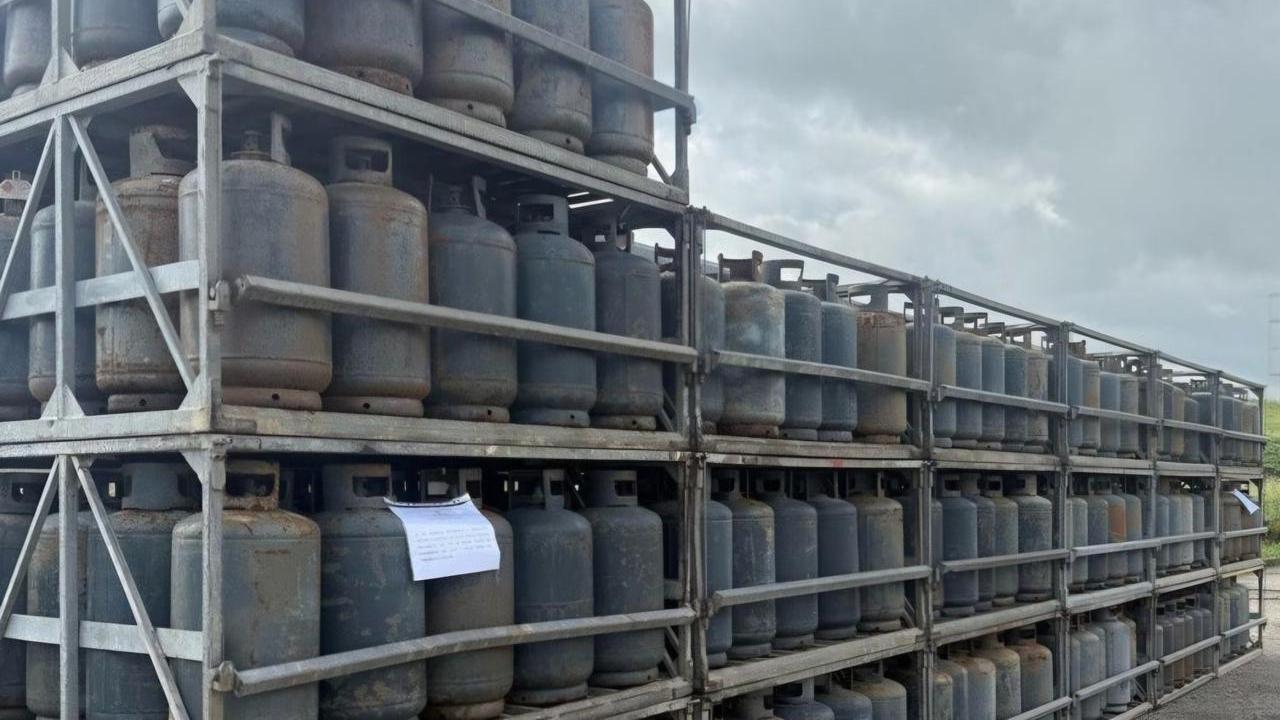 Sequestrate 9000 bombole di gpl: quattro denunciati