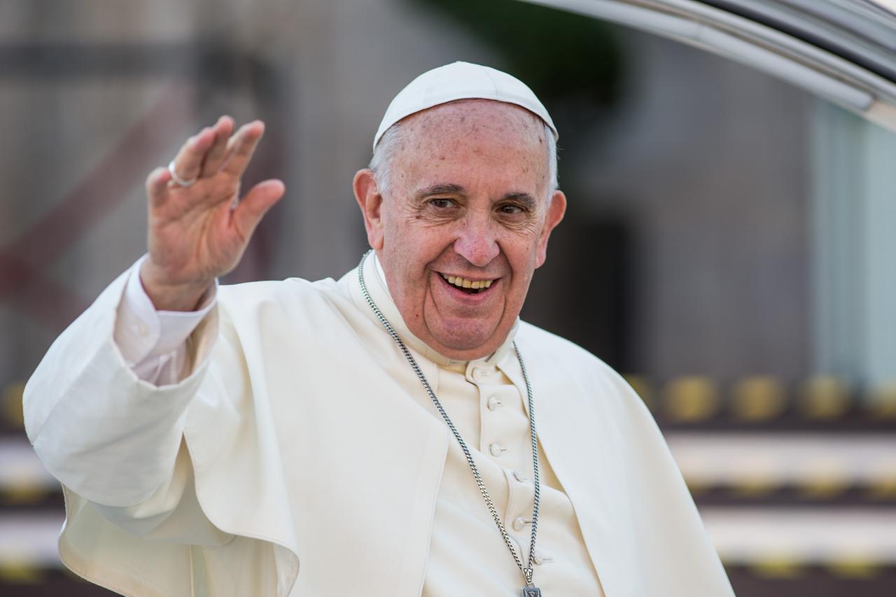 «Ciao Francesco, ci mancherai!», la Treccani ricorda papa Bergoglio con un nuovo volume tematico