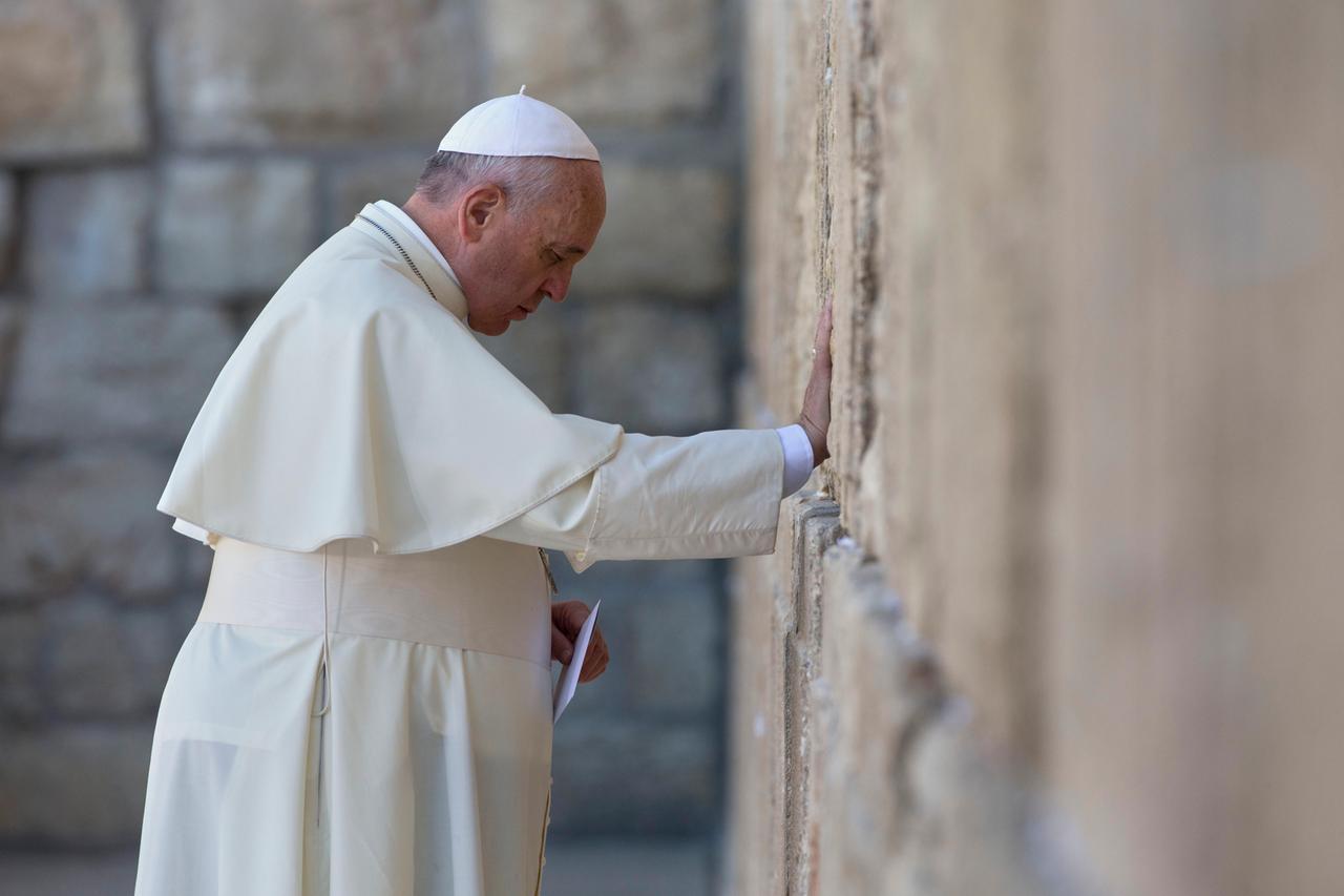 Papa Francesco, quando sarà possibile il saluto dei fedeli. Per i funerali ipotesi più probabile sabato 26 aprile