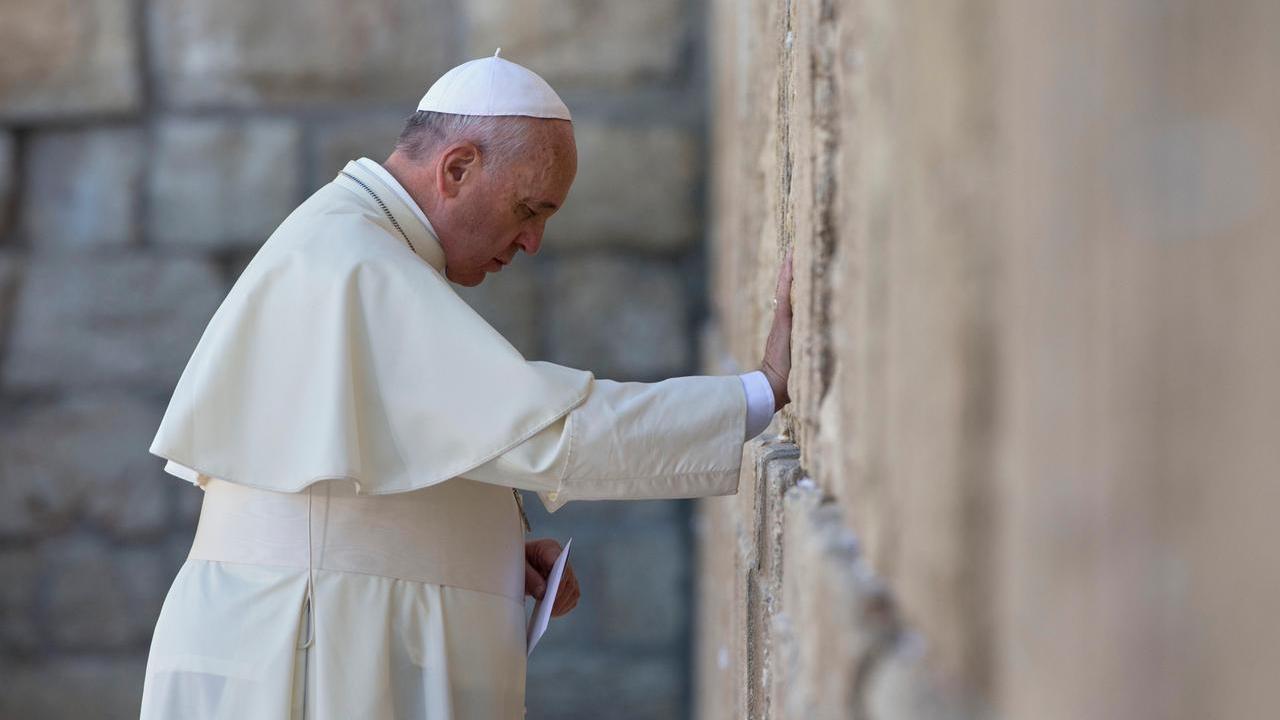 Papa Francesco, quando sarà possibile il saluto dei fedeli. Per i funerali ipotesi più probabile sabato 26 aprile