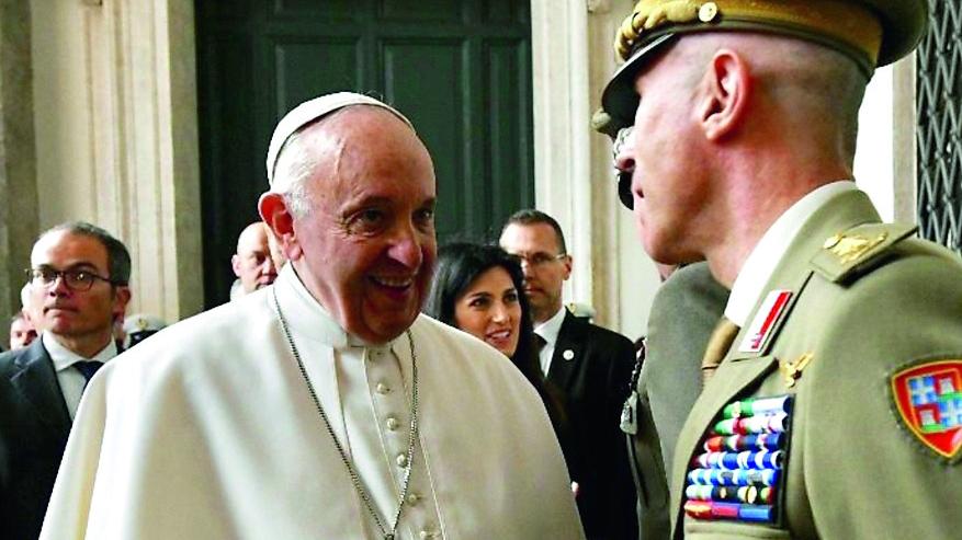 Papa Francesco e la Brigata Sassari: quando a San Pietro la banda intonò Dimonios