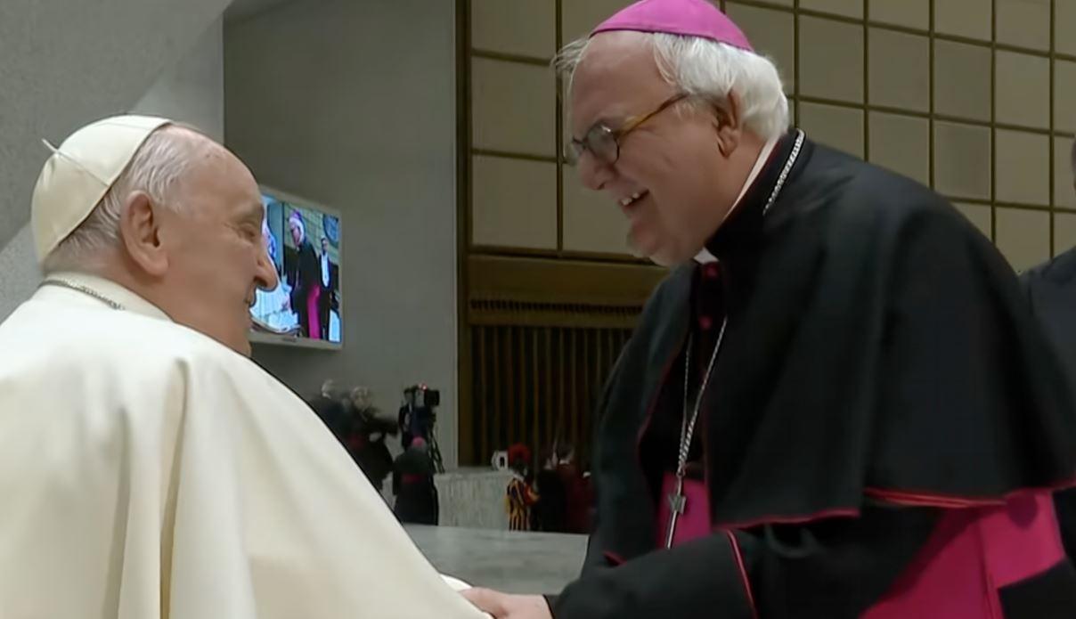 L’arcivescovo di Ferrara: «Il Papa dei migranti e dei poveri»