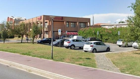Pisa, denuncia-choc di una donna sui social: «Molestata da un uomo vicino alla Coop»