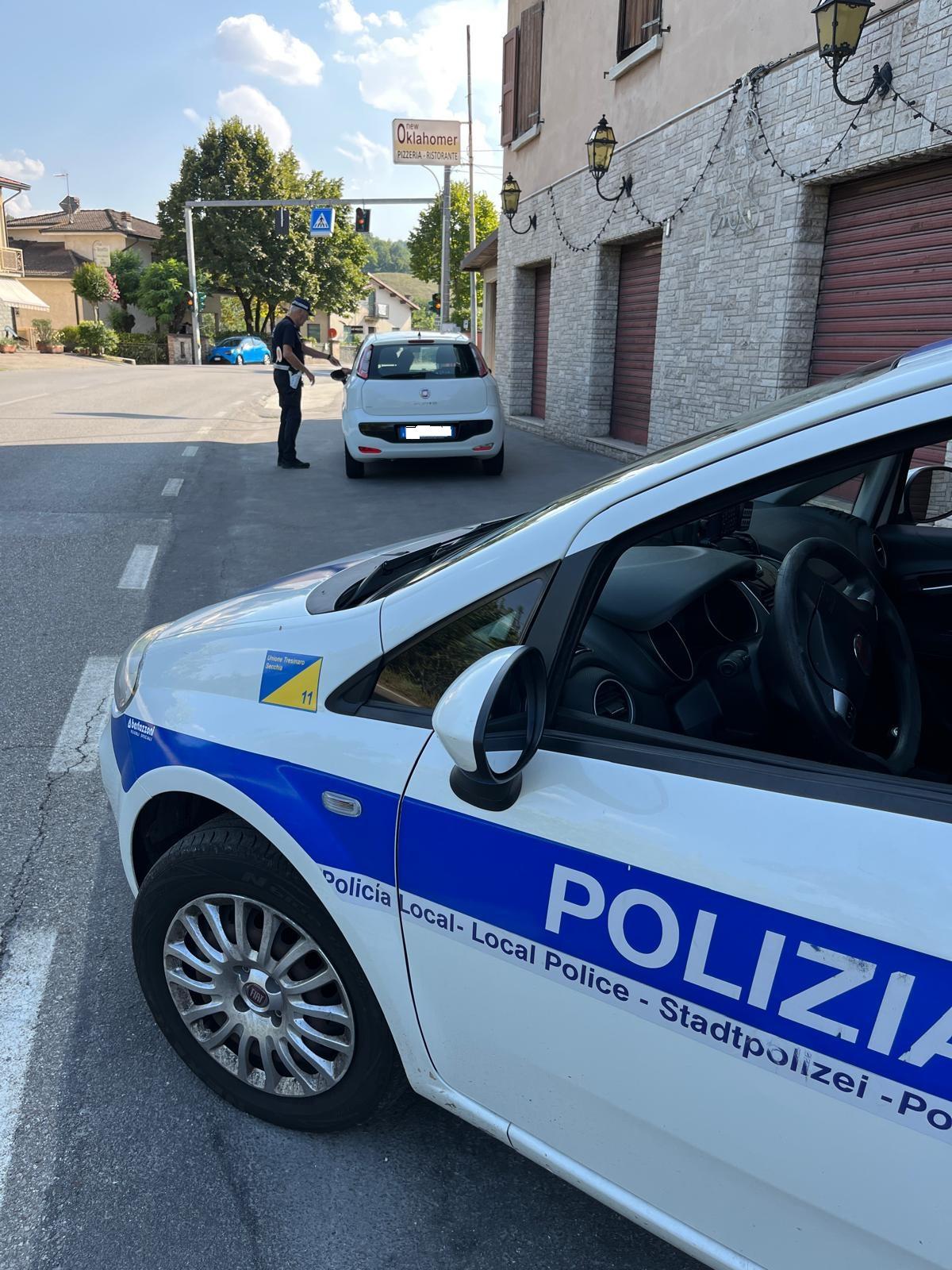 Scontro tra una bicicletta e un furgone: grave un 54enne