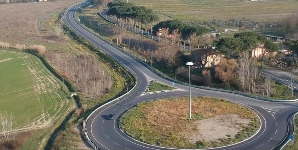 Valdelsa, asfalto sbriciolato sulla strada 429: la causa e quanti soldi servono per sistemarla