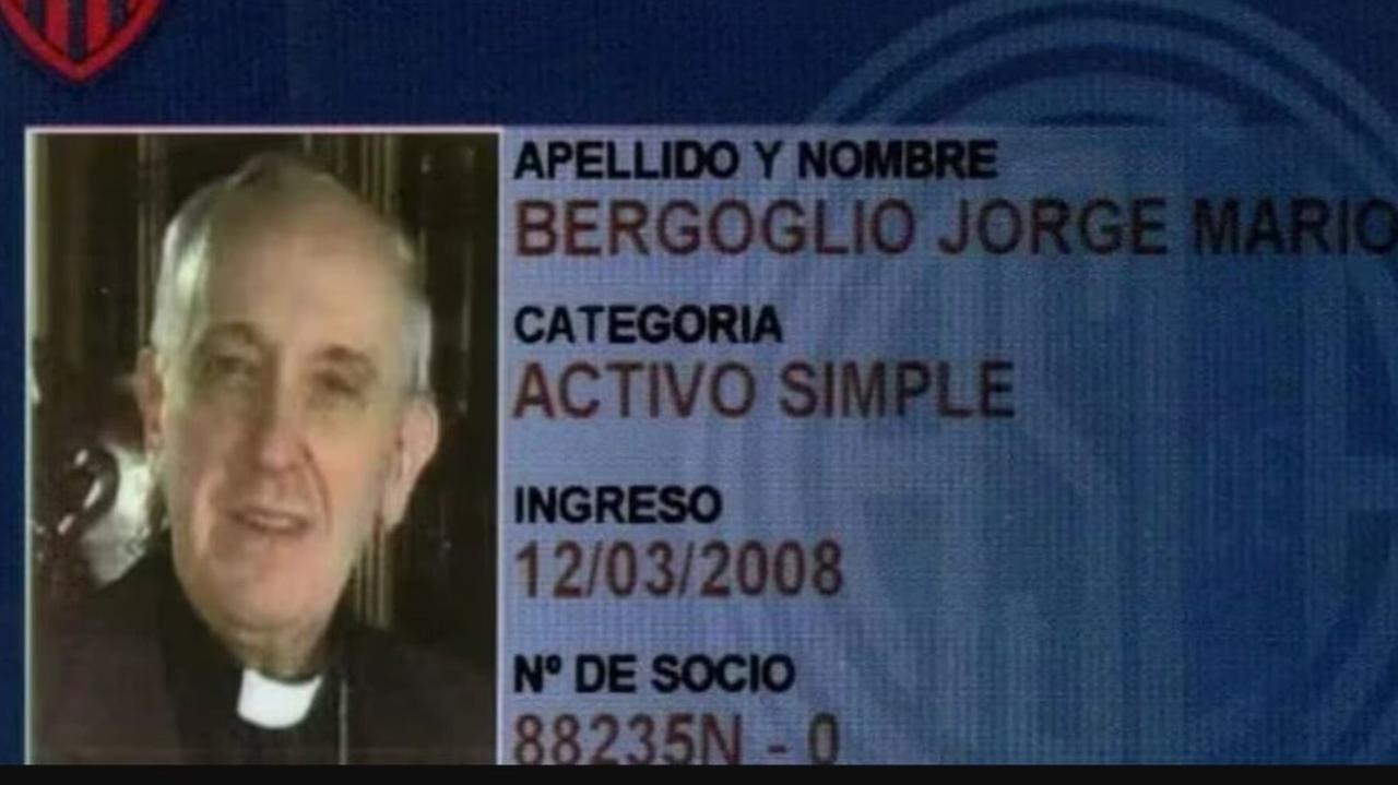 Papa Francesco, l’incredibile coincidenza tra la sua tessera del tifoso e la data di morte
