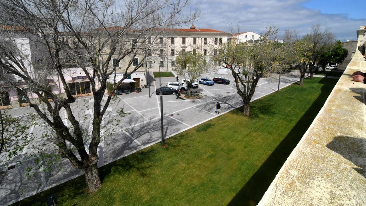 Piazza Manno aperta alle auto? Frenata dell’assessore