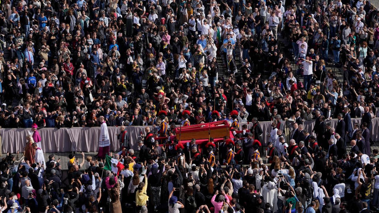 Funerale di papa Francesco, scudo aereo e bazooka anti-droni: cosa prevede il piano sicurezza