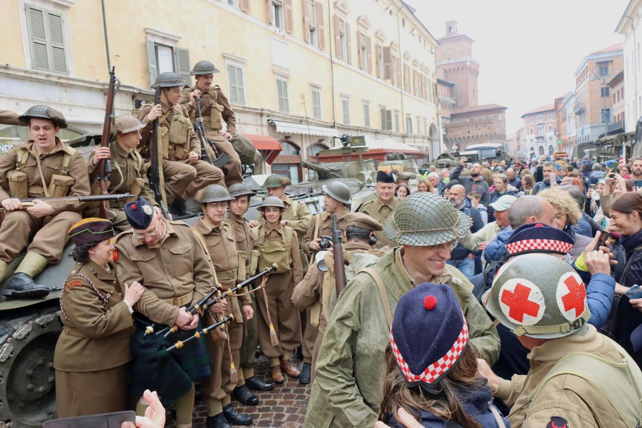 Colonna della Libertà, rievocazione storica nel centro di Ferrara