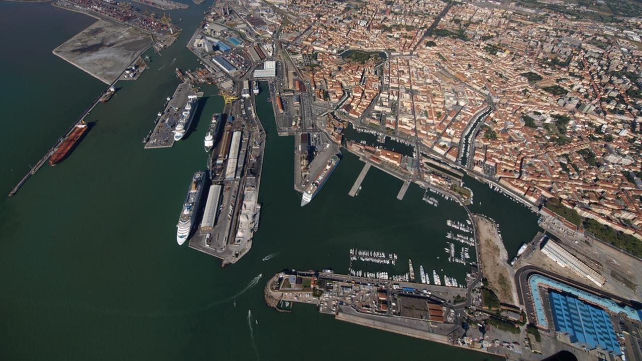 Una parte dello scalo in una foto d'archivio dall'alto