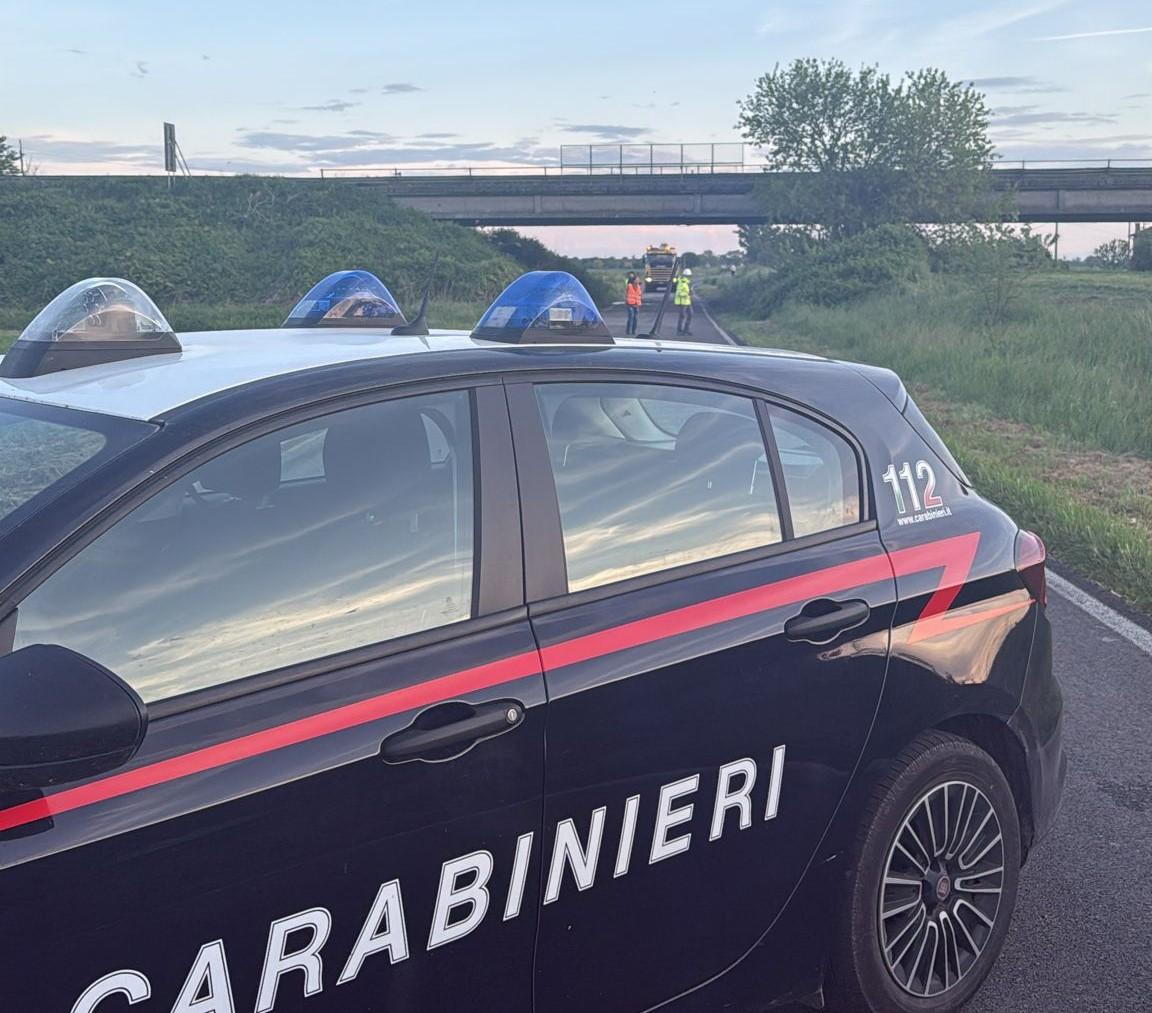 Comacchio. Danni a un cavalcavia, viabilità limitata in superstrada