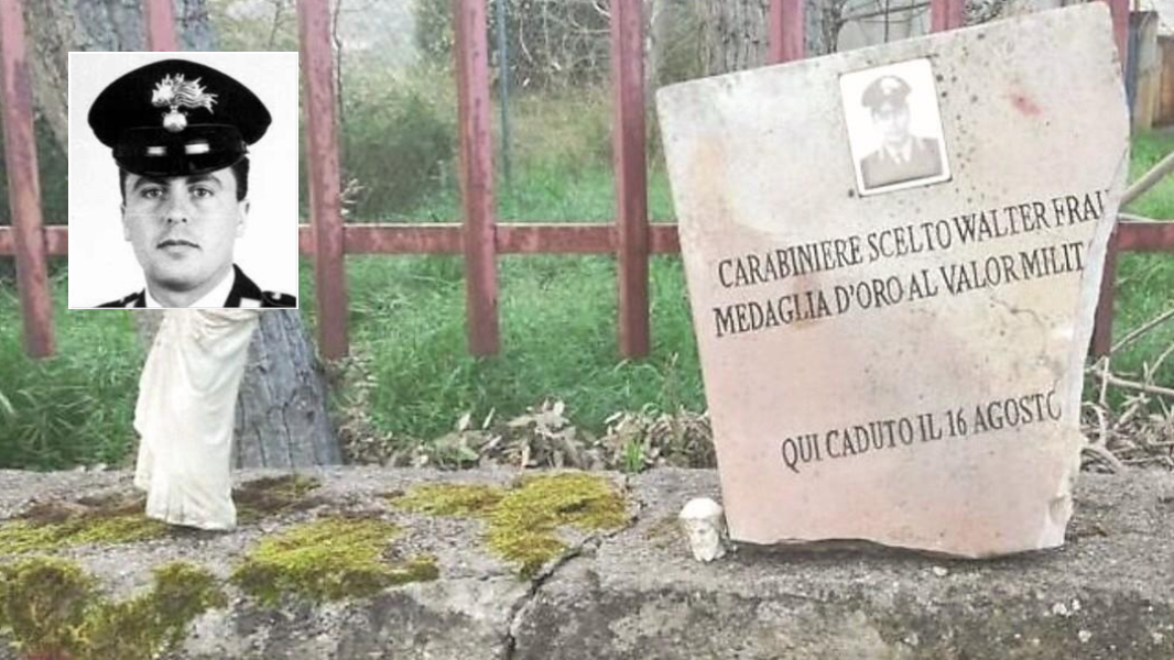 Sfregiò la lapide di Walter Frau: condannato