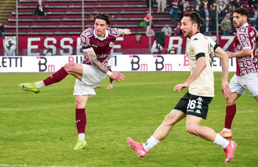 Lucchese, Arezzo cala il poker: la salvezza diretta si deciderà in 90 minuti