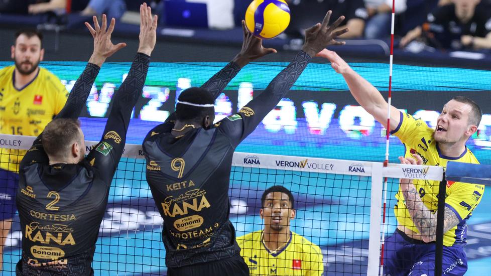 Un momento della partita giocata a Verona