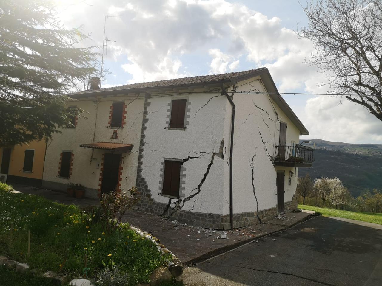 
	Una delle case colpite dalla frana a Palagano

