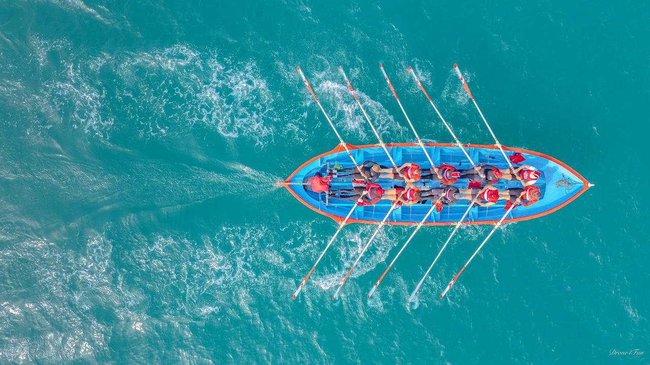 Livorno: salsedine e sudore del Venezia. Grazie a Marc Saylon