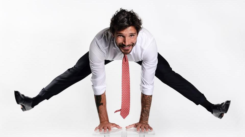 Lo show di Stefano De Martino in Sardegna: ecco dove e quando