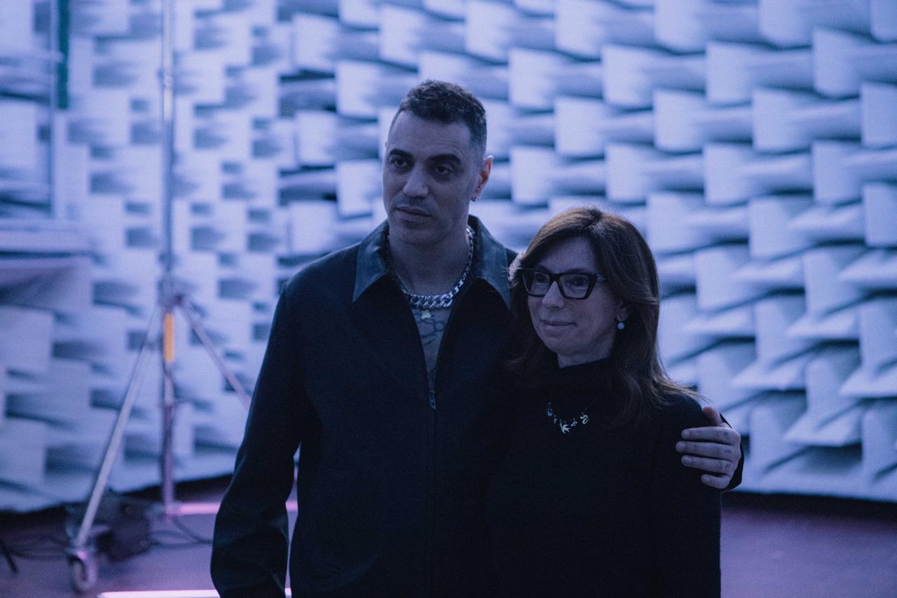 Marracash nella camera anecoica dell’Università di Ferrara per il videoclip di “Lei”