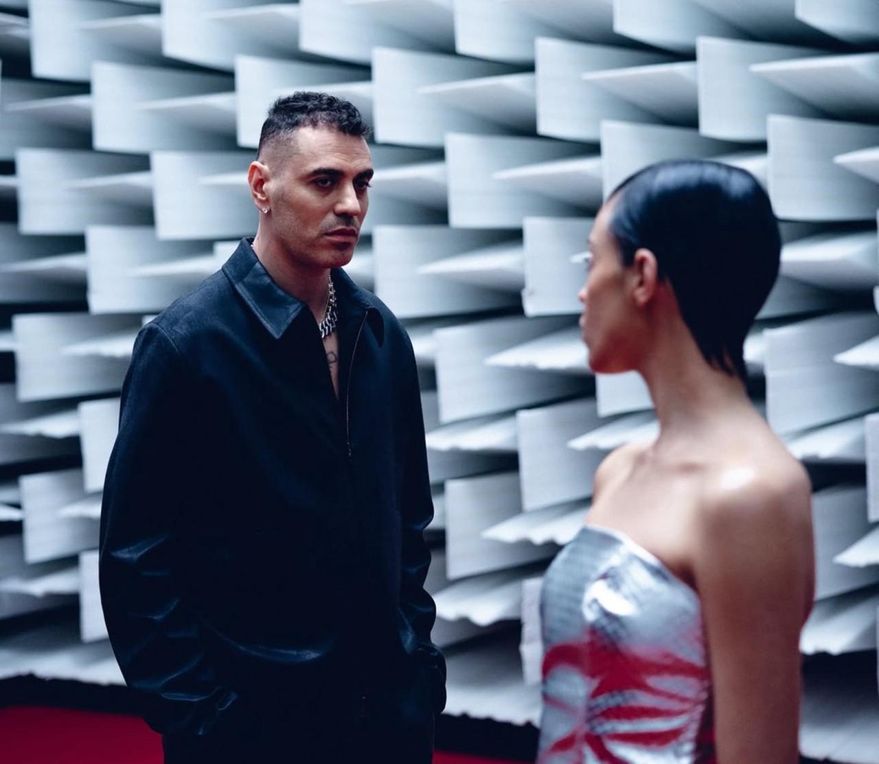 Camera anecoica. Cos’è la stanza in cui Marracash ha girato il videoclip di “Lei”