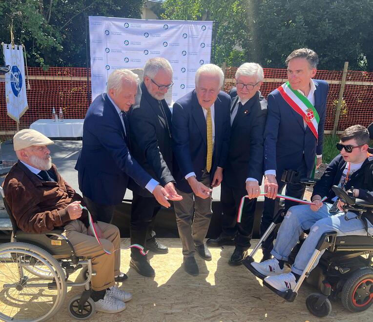 
	Il taglio del nastro dei lavori per l&rsquo;ospedale della Stella Maris (Foto Stick)

