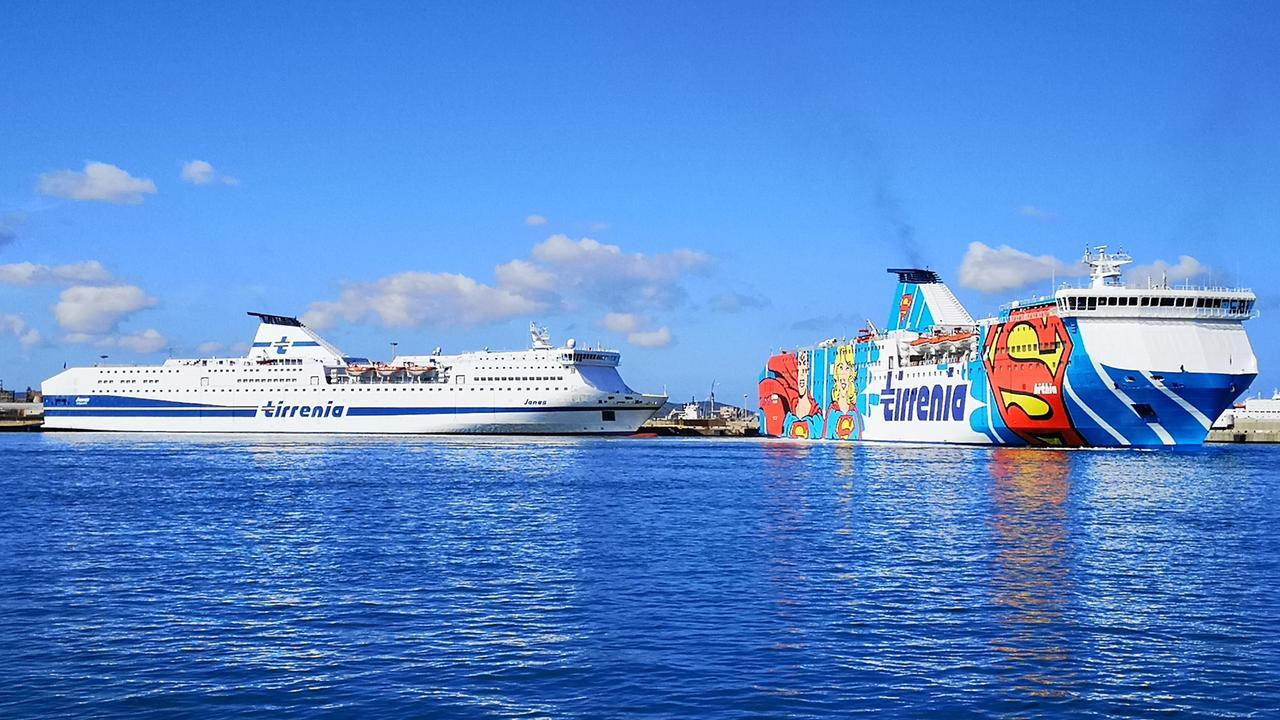 Traghetti Onorato, 34mila biglietti gratis per “chiudere un occhio”: tutte le novità dell’inchiesta