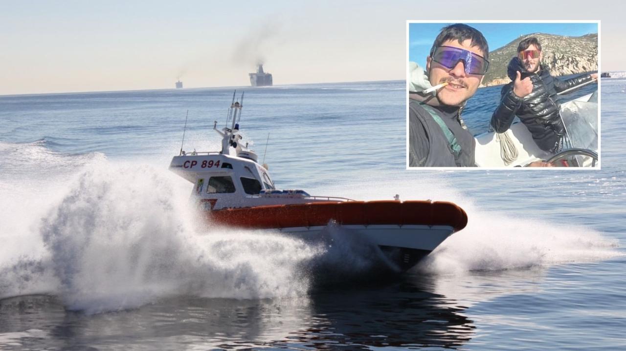 I familiari dei due dispersi ai pescatori: «Cercateli con le reti a strascico»