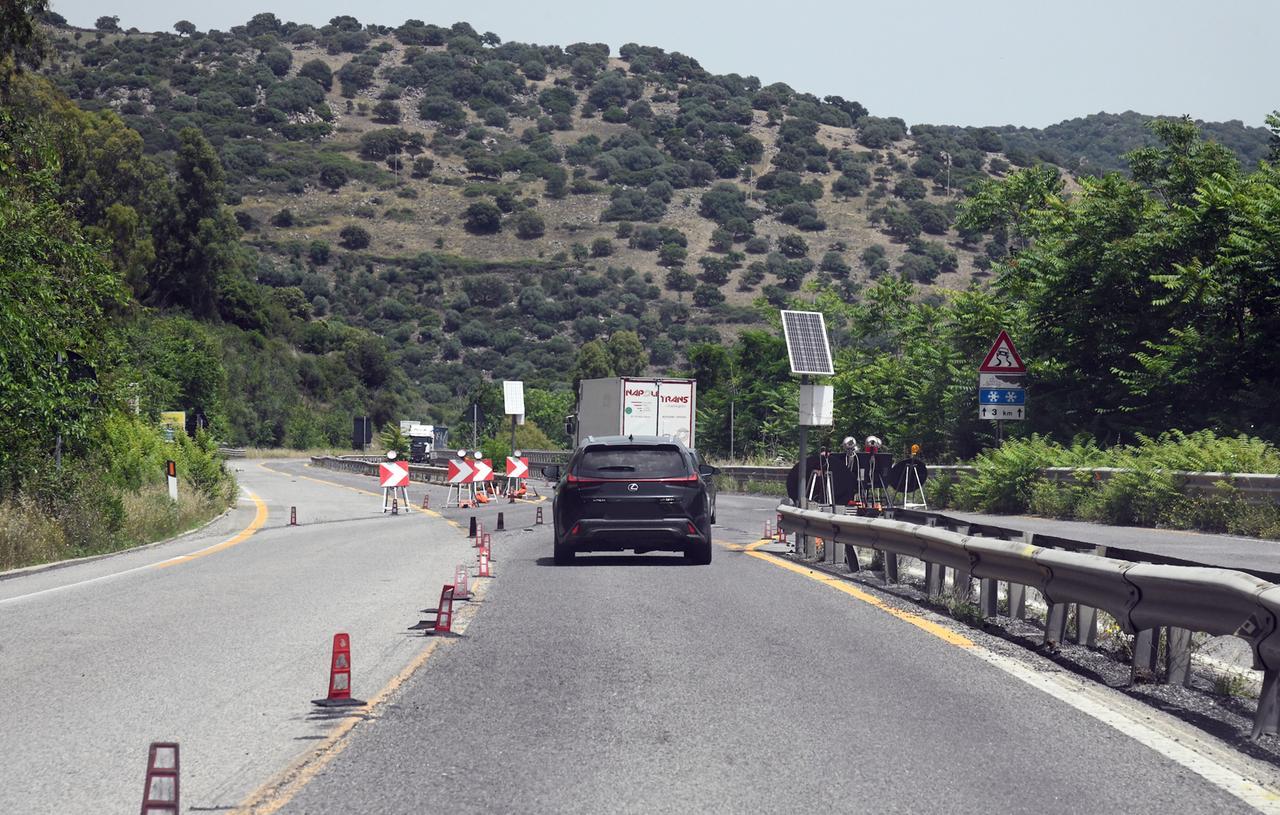 Statale 131 dcn, per la fine dei lavori servirà ancora tutta l’estate 2025