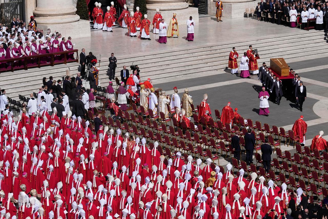 Cosa succede dopo il funerale di papa Francesco: i Novendiali, le tappe verso il Conclave
