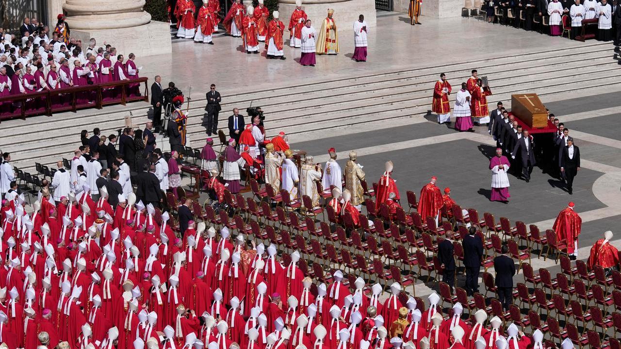 Cosa succede dopo il funerale di papa Francesco: i Novendiali, le tappe verso il Conclave