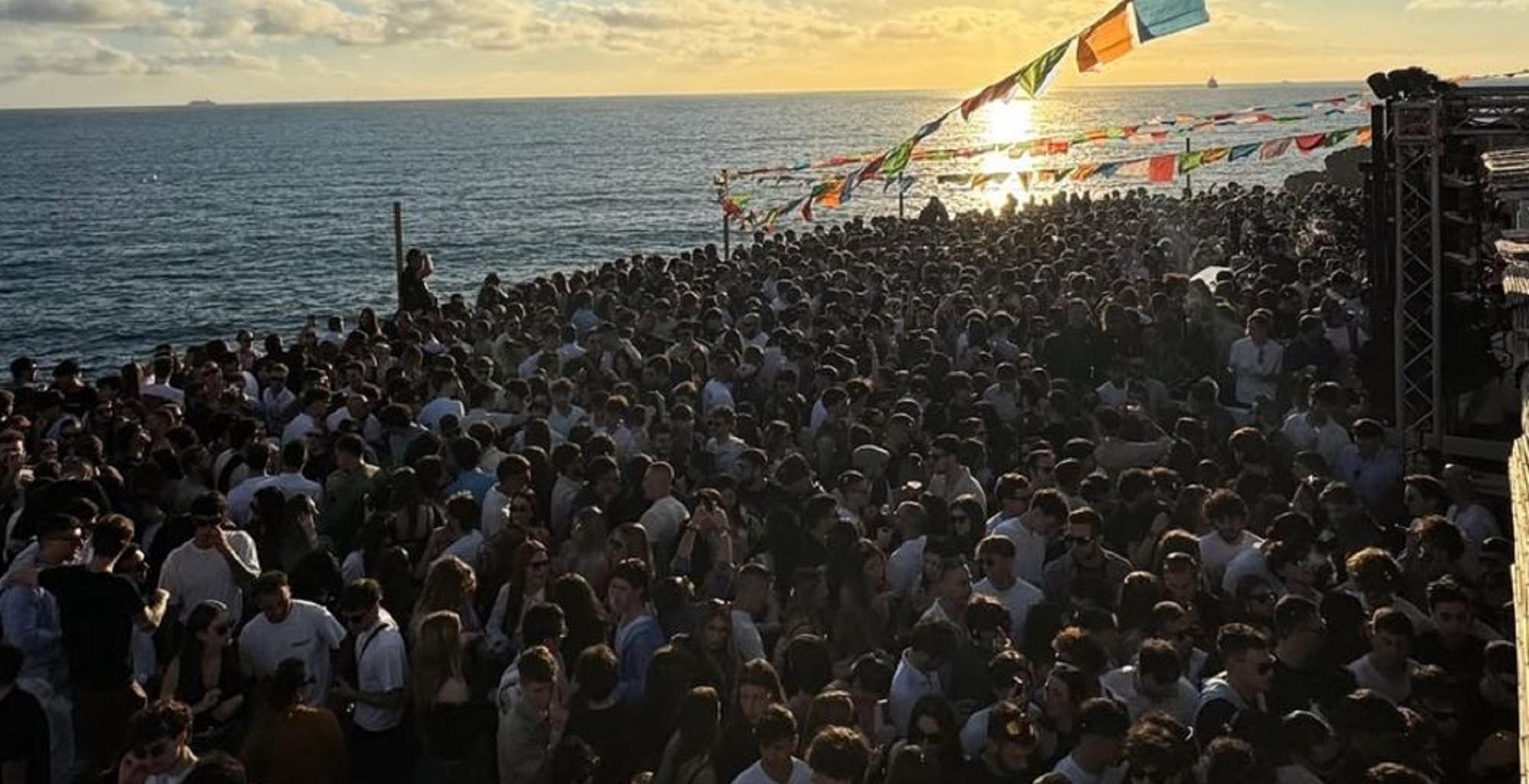 La discoteca durante l'evento del 25 Aprile