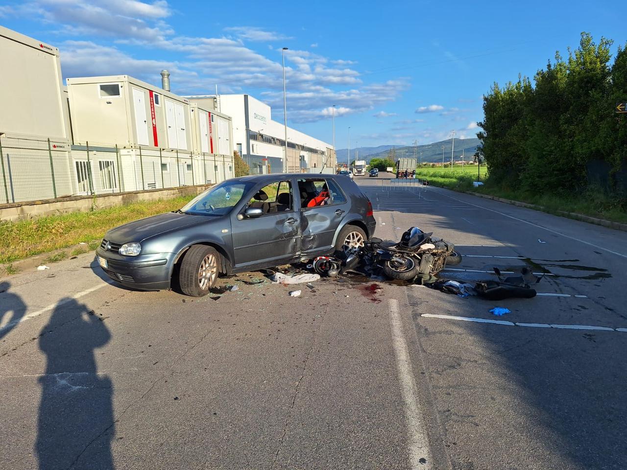 
	I due mezzi dopo l'incidente in via dell'Agricoltura

