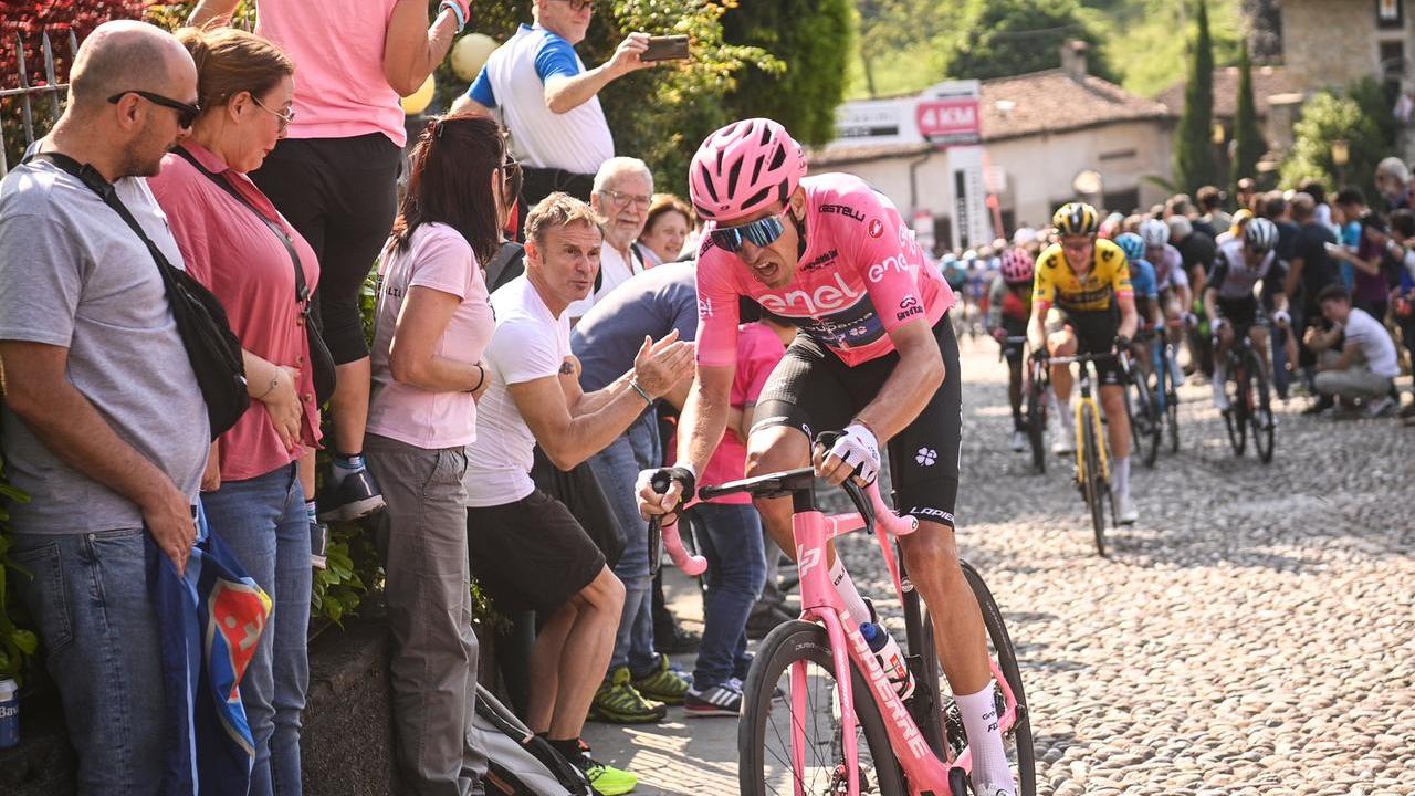 Giro d’Italia a Pisa, chiuse scuole e università