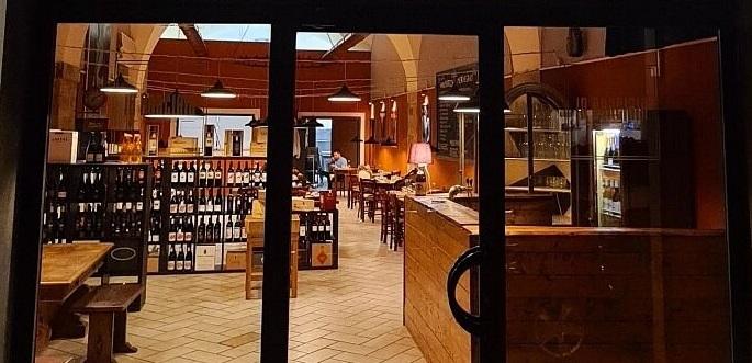 Il ristorante "In Braciaia" di piazza dei Legnami (foto d'archivio)