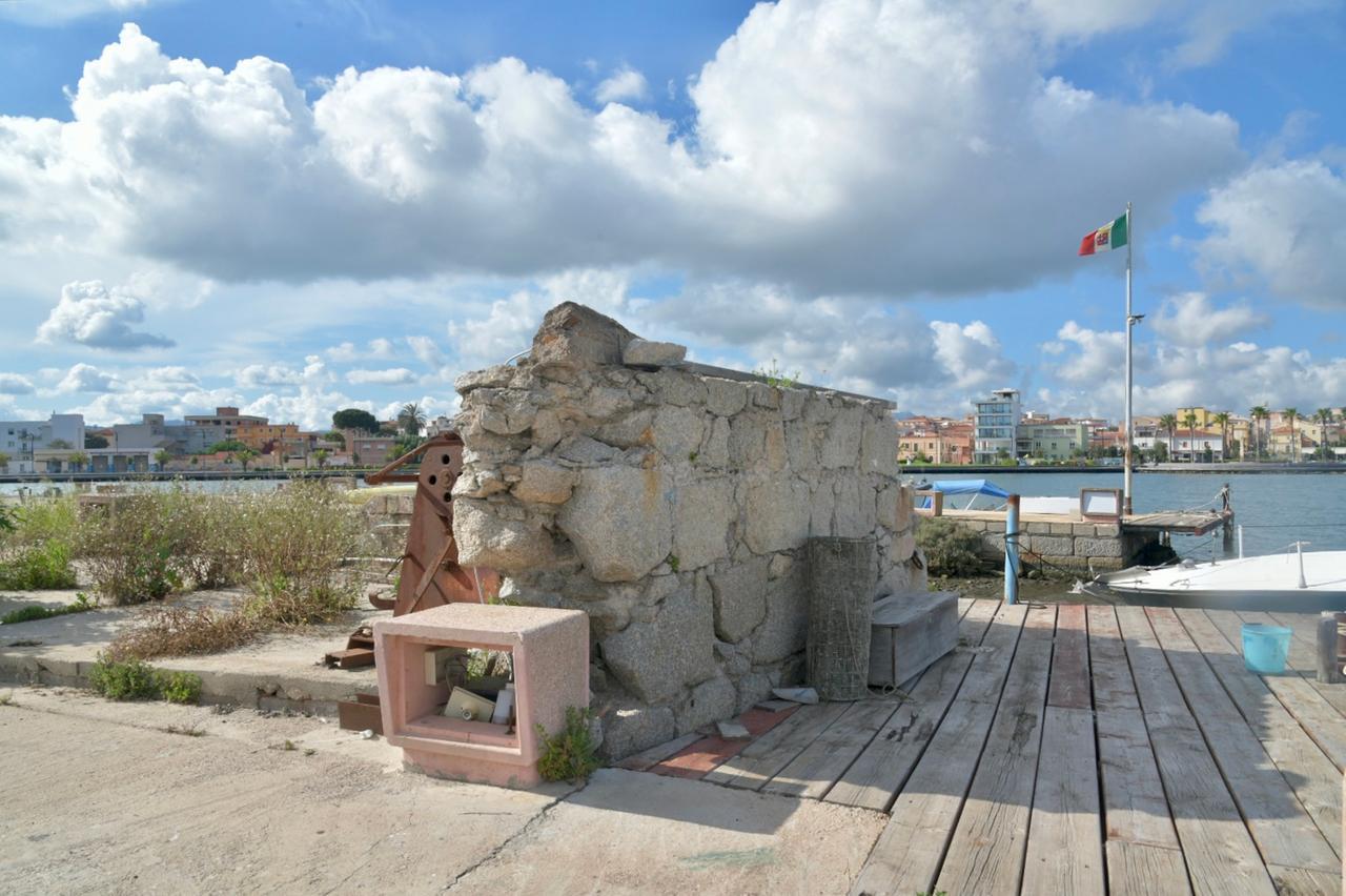 
	Quel che resta del vecchio ponte (foto Vanna Sanna)

