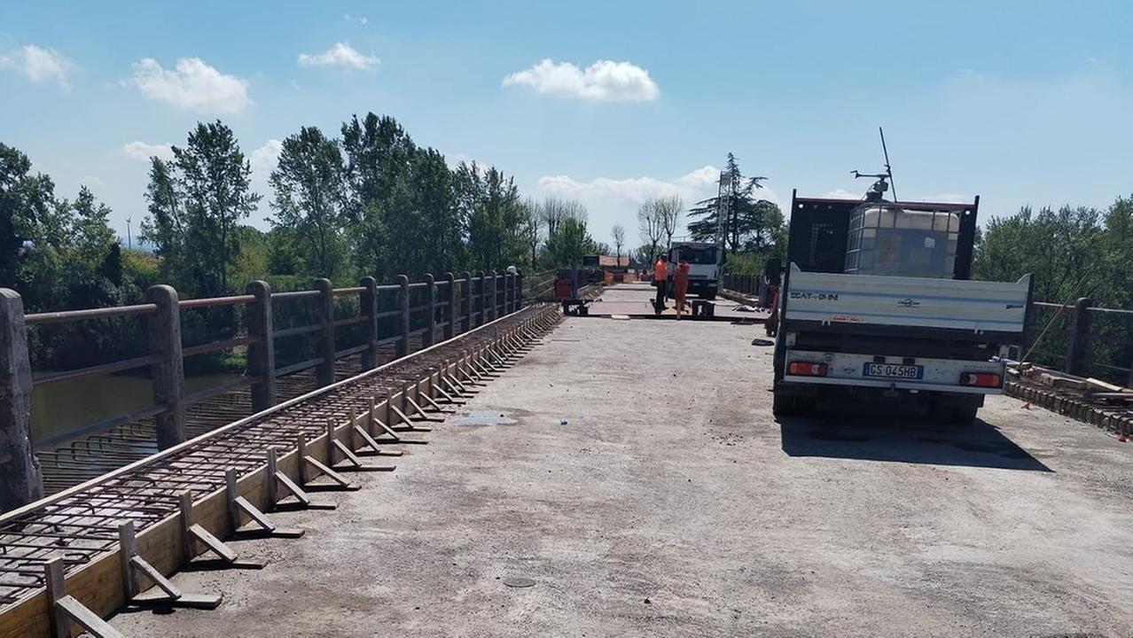Pisa, riapre il Ponte della Botte: a senso unico e solo per le auto
