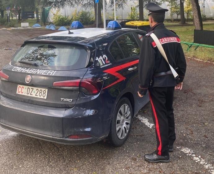 Tentano di sfondare la porta di una casa disabitata: denunciati sei ragazzini