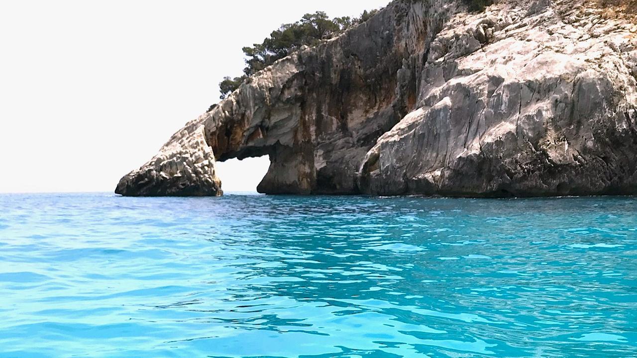 
	Il celebre arco di Cala Goloritz&egrave;

