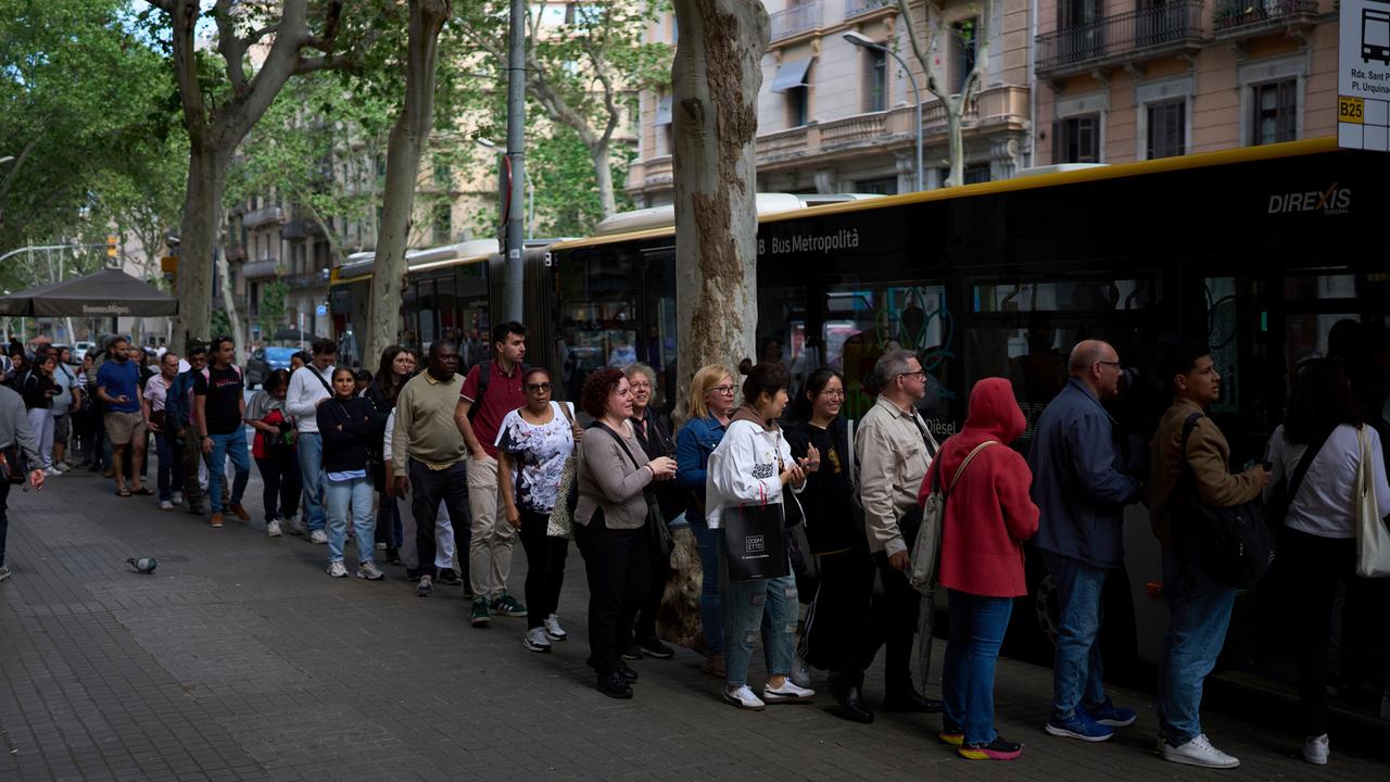 «Blackout in Spagna, anche la Sardegna è a rischio»