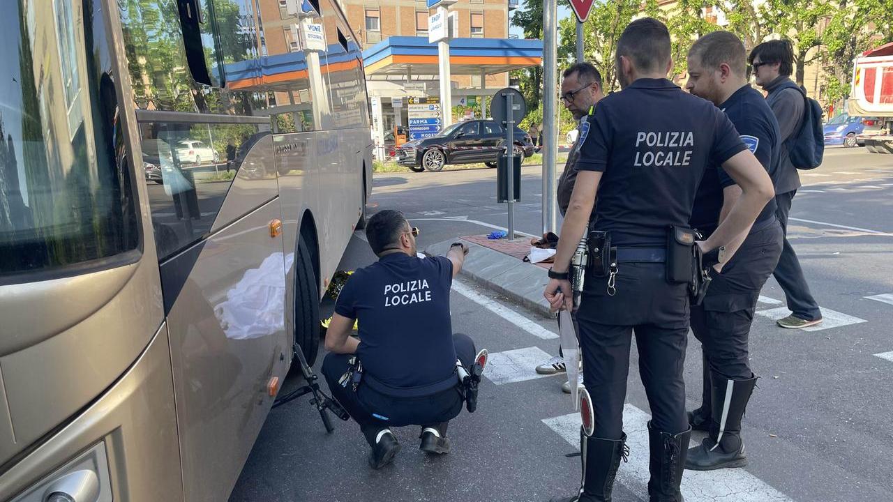 Reggio Emilia, muore travolto in monopattino: chi era la vittima