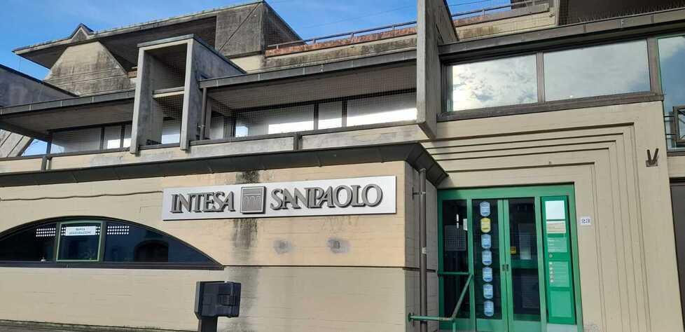 Intesa chiude a Chiesina Uzzanese. Il sindaco: «Il nostro impegno è recuperare l’edificio»