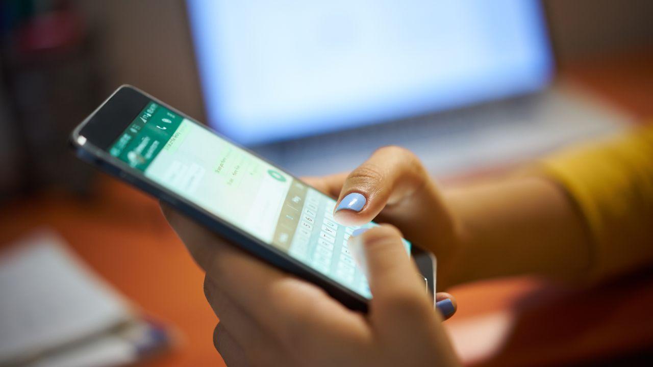 Come svuotare il cestino nascosto di WhatsApp