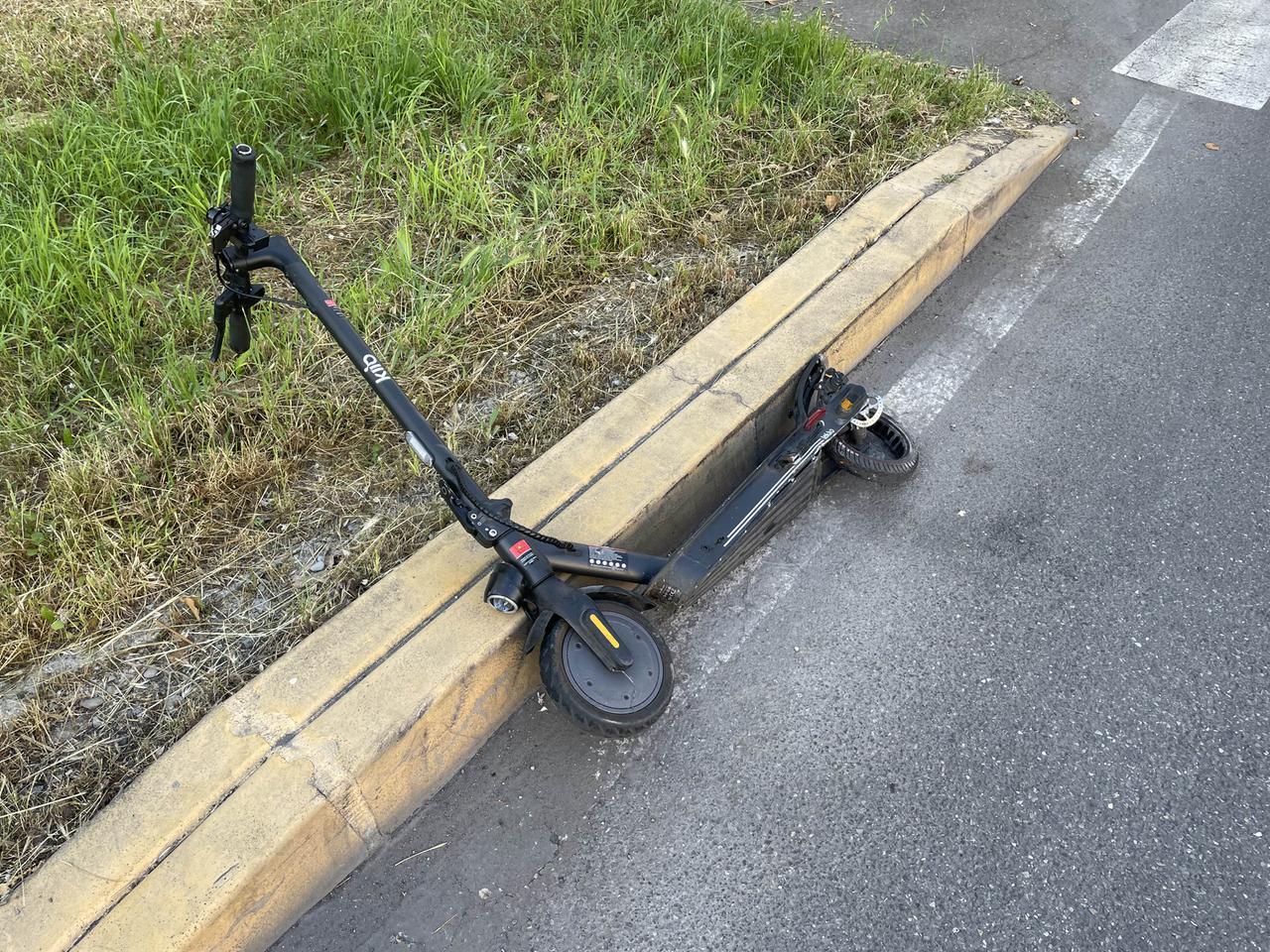 Travolto in monopattino, parla l’autista dell’autobus: «Purtroppo non l’ho visto: una tragedia per lui, ma anche per me»