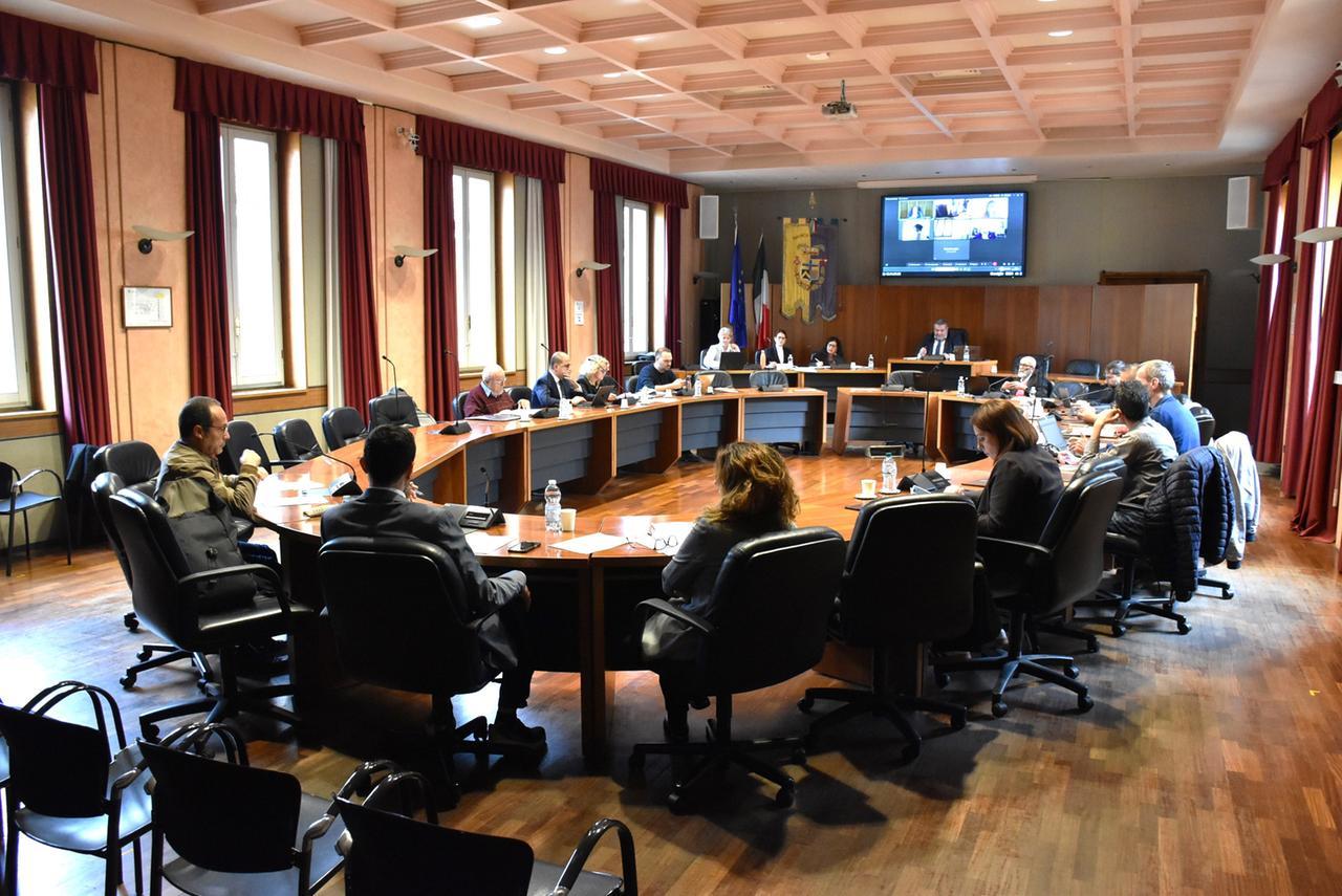 
	La seduta del consiglio provinciale

