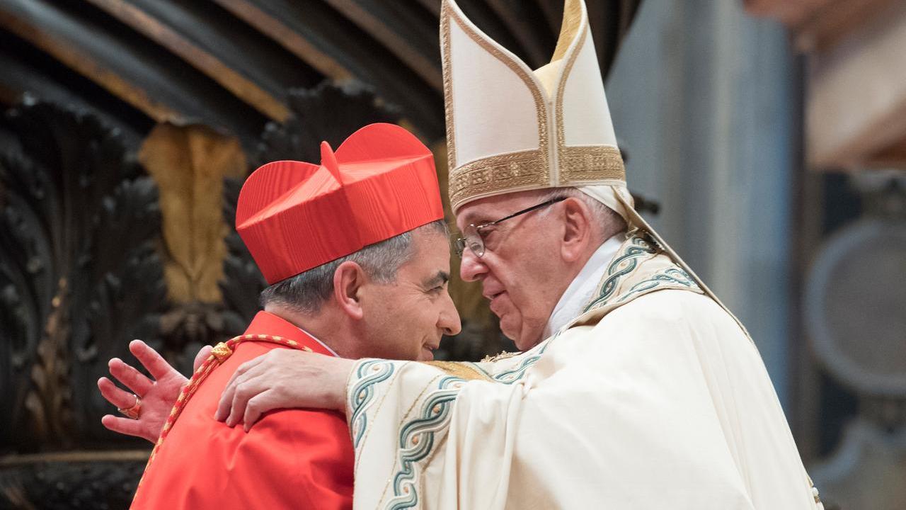 La rinuncia al Conclave, la congregazione dei Cardinali apprezza il gesto di Becciu